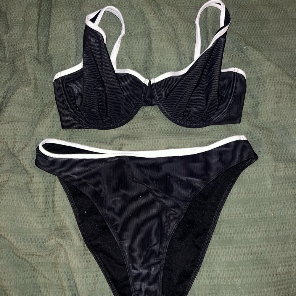Abercrombie & Fitch Black and White Bikini